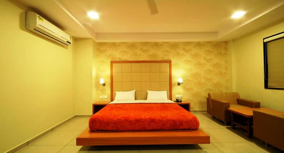 Hotel Galaxy, Rajkot 5